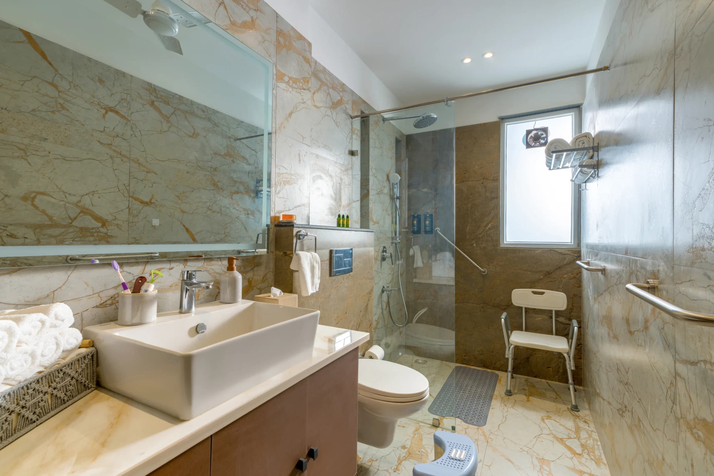 Bathroom 02
